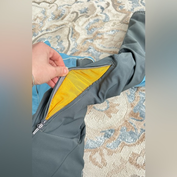 Super high quality Karbon unisex ski jacket size 10, bue, cream gray and orange. - Picture 7 of 8